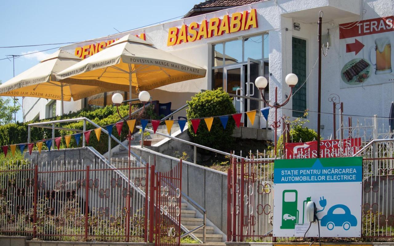 Pensiunea Basarabia Onesti Exterior photo
